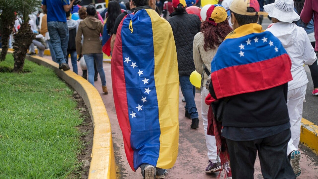 Intervienen a 44 venezolanos con situación migratoria irregular