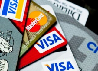 Bancos que ofrecen tarjetas para compras internacionales