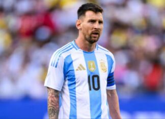 Gobierno de Argentina echó a un funcionario por pedir a Messi que se disculpara