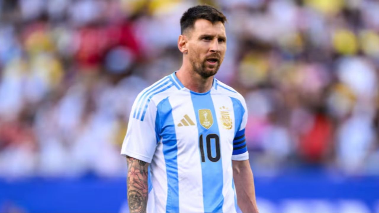 Gobierno de Argentina echó a un funcionario por pedir a Messi que se disculpara