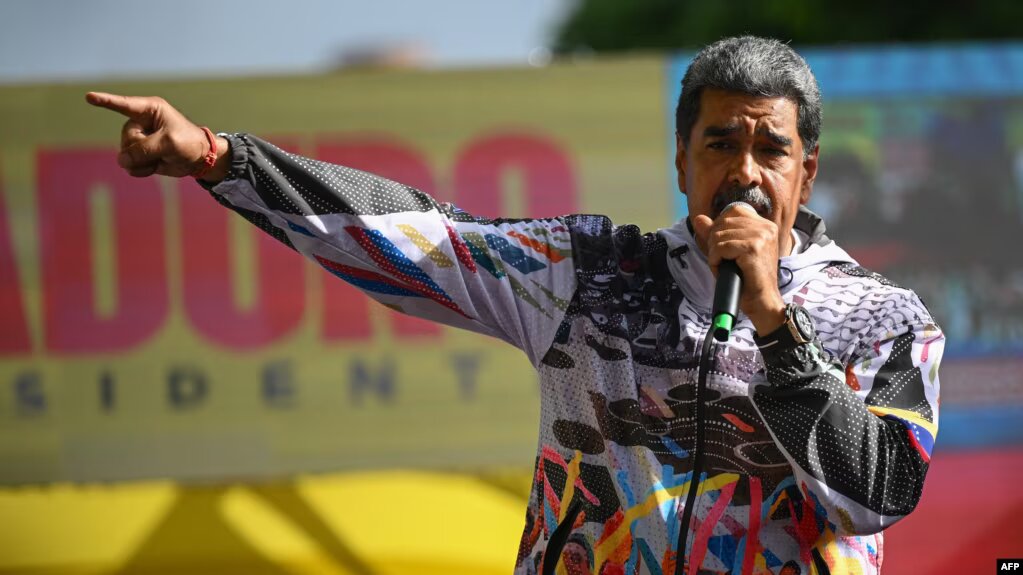 Maduro ofrece financiamiento a un millón de emprendedores: sepa cómo acceder