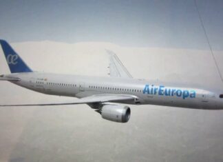 Casi 30 pasajeros heridos tras fuertes turbulencias de un avión Boeing de Air Europa