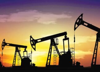 Producción petrolera venezolana aumentó a 922.000 barriles en junio