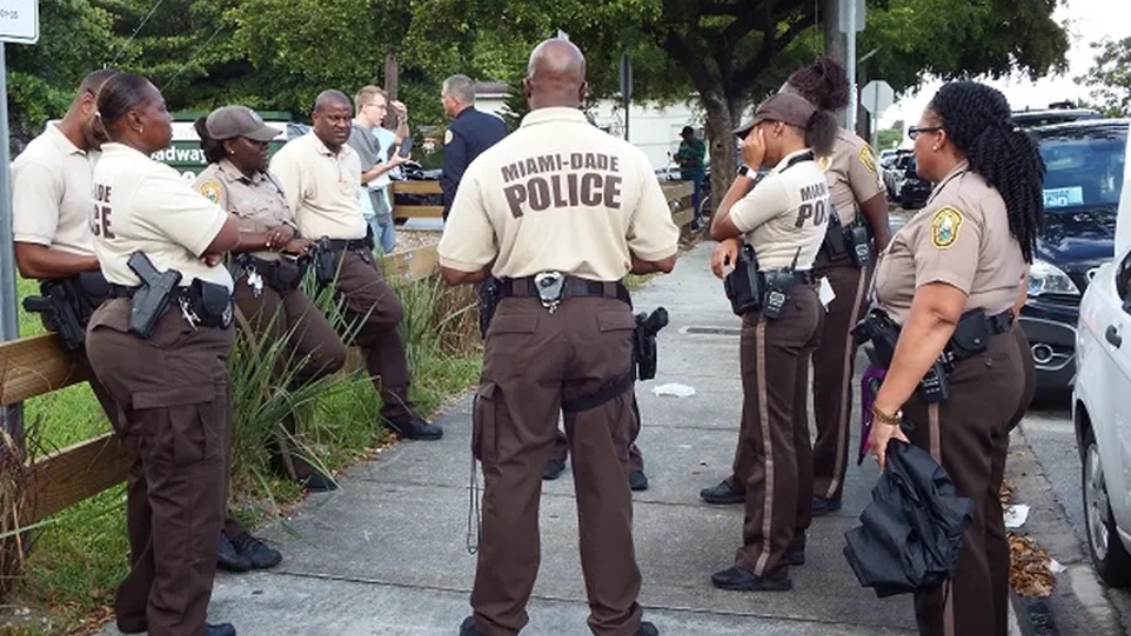 Florida | Con estos requisitos podrás convertirte en policía y ganar hasta $59.531 al año
