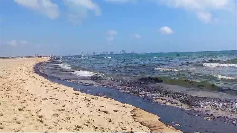 España | Cierran estas playas por derrame de combustible (+Video)