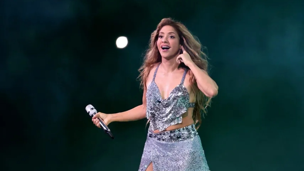 Presentadora de televisión acribilló a Shakira por su show en la Copa América