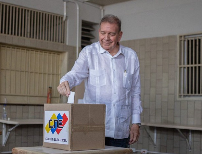 Edmundo González reitera el llamado a votar previo al cierre de mesas