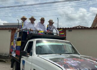 Edmundo González y María Corina recorrieron Barinas