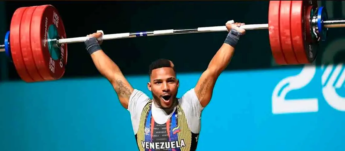 Julio Mayora orgulloso de llevar el tricolor nacional junto a esta atleta criolla en París (+FOTOS)