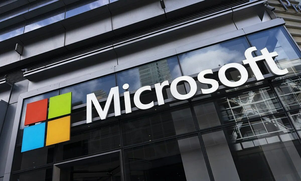 Miles de vuelos cancelados en todo el mundo tras falla de Microsoft