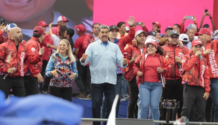 Maduro a los opositores: Vengan con nosotros a construir patria