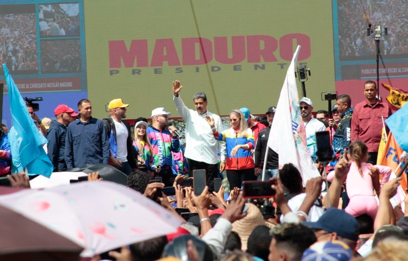 Maduro aprueba plan para reurbanizar barrio de Petare