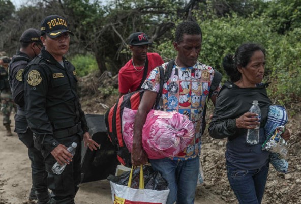 Perú comienza a pedir visa y pasaporte a los venezolanos