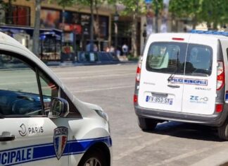 Padre arroja a sus hijos por la ventana y luego se lanzó él