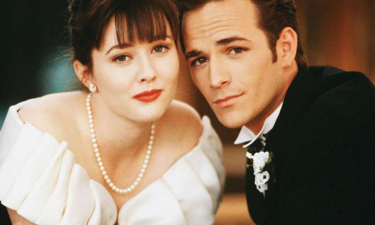 Shannen Doherty y Luke Perry:  una historia de amistad y química en la pantalla y fuera de ella