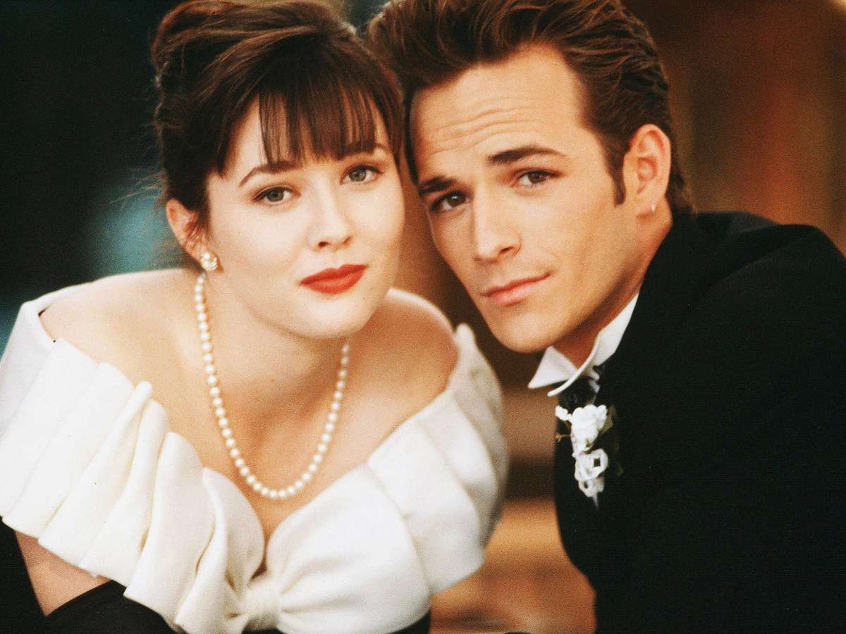 Shannen Doherty y Luke Perry:  una historia de amistad y química en la pantalla y fuera de ella