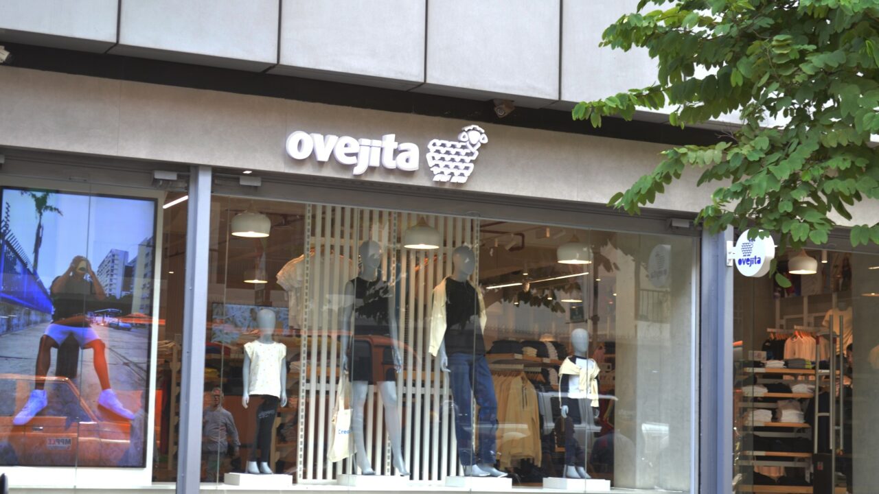 Ovejita abre su tienda insignia en la Torre Metálica de Chacao