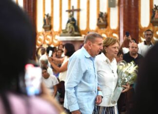 Edmundo González asistió a la misa en honor a la Virgen del Carmen en Petare (+Fotos)