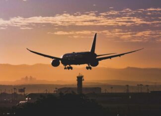 Ofrecen curso gratuito sobre mecánica de aviones en Los Ángeles (+Detalles)