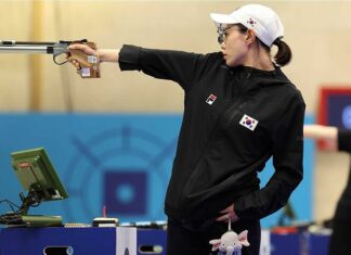 La atleta surcoreana Kim Ye-ji que causó revuelo por su excéntrico look