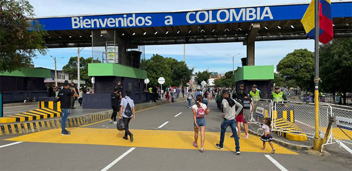 Colombia despliega operativo en su frontera con Venezuela