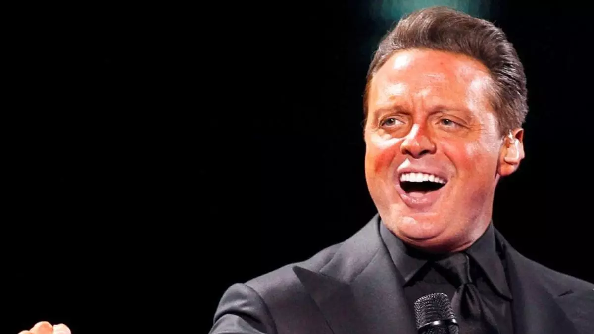 ¿Luis Miguel le dedicó una canción romántica a la actriz Adela Noriega? (+Chisme)