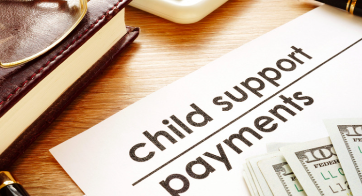 El pago de manutención infantil mejora las reglas en Illinois (+Detalles)