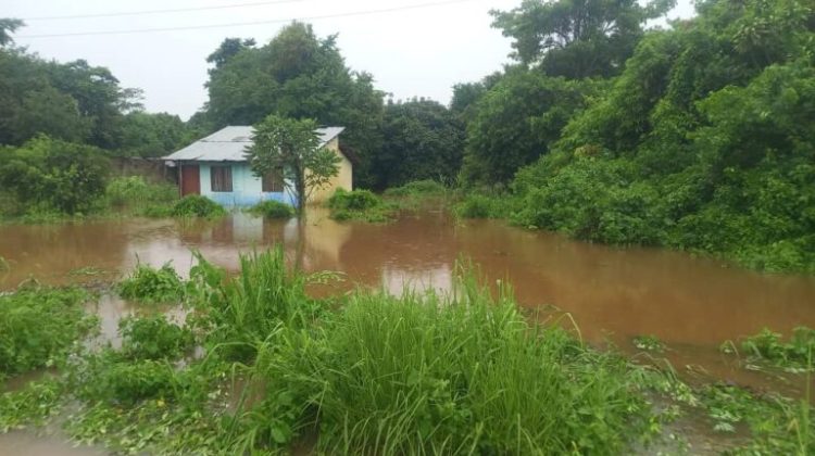 Cientos de familias afectadas por inundaciones en Zulia, Sucre y Delta Amacuro