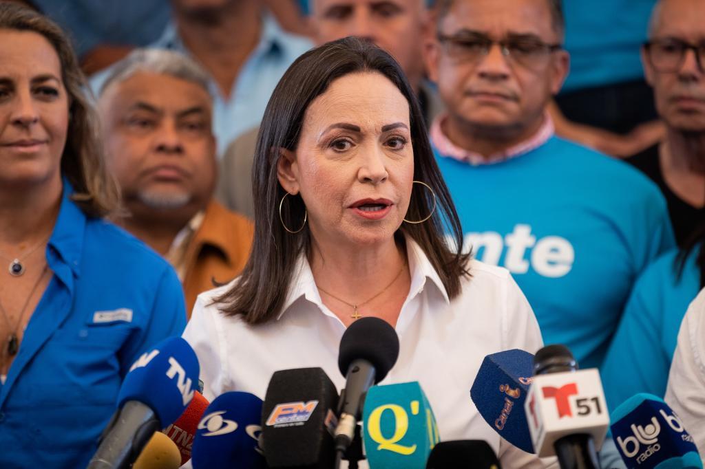 Maria Corina Machado explains what “charging” means for the opposition