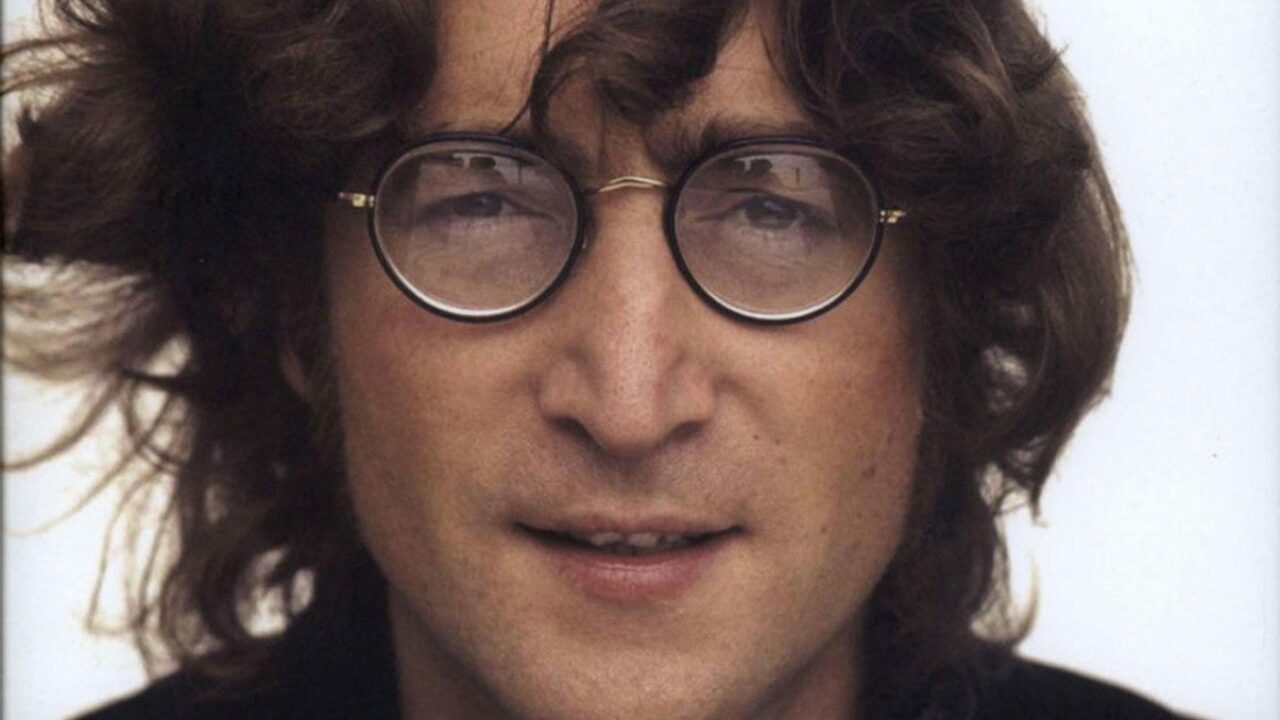 Lentes de John Lennon fueron subastados por una gran suma de dinero (+Detalles)