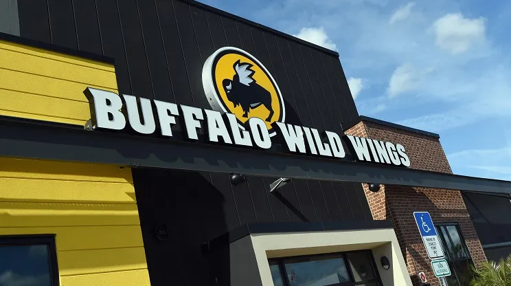 Buffalo Wild Wings busca conserjes en Texas (+Salario)