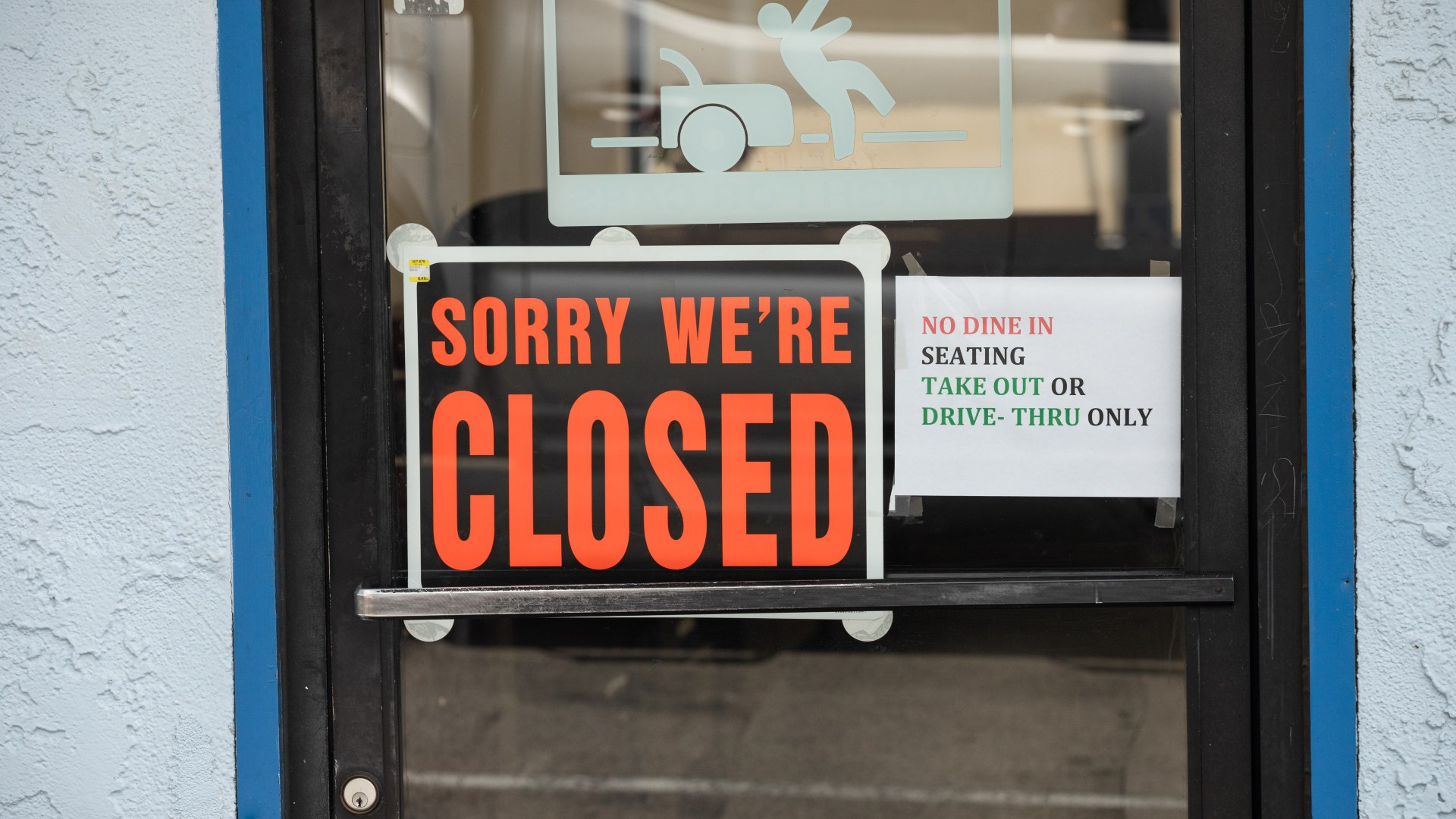 Ladrón deja curiosa nota tras asalto en restaurante de California