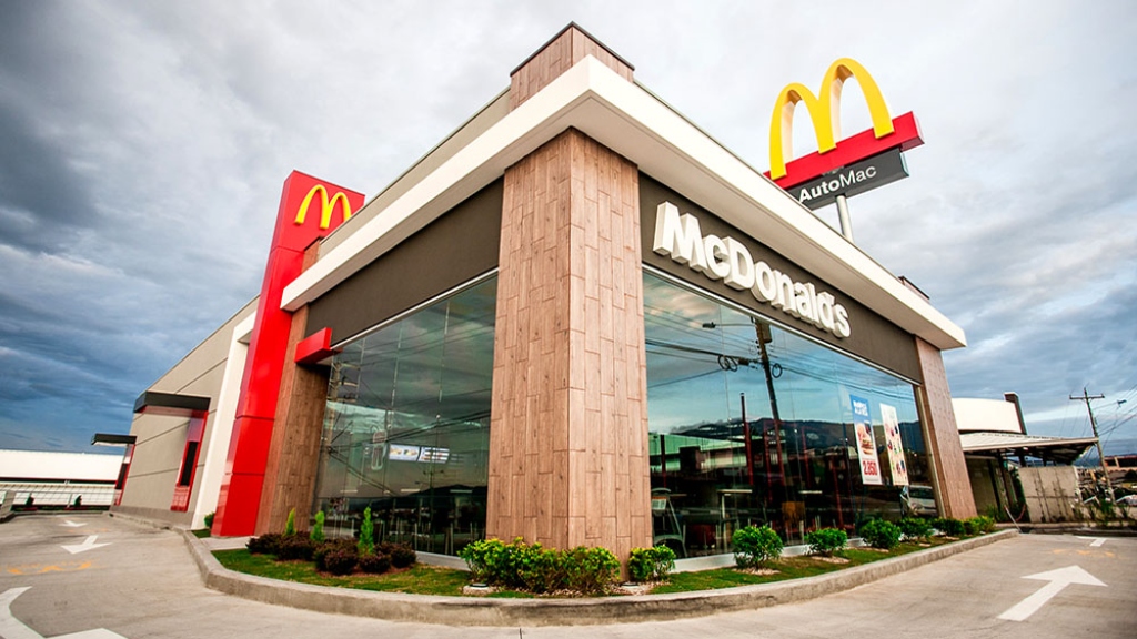 EEUU | Ofertan empleo en McDonald´s con paga de hasta $14 por hora (+Requisitos)