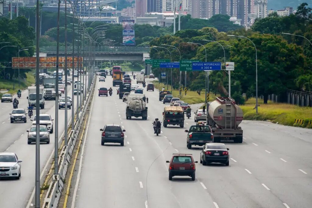 Habrá cierre parcial en la autopista Gran Cacique Guaicaipuro hasta el 15#Ago (+Horario)