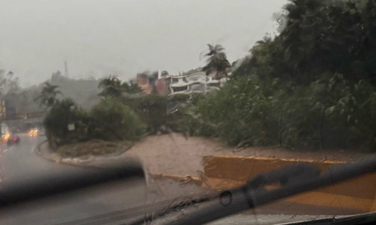 Reportan inundaciones en la carretera Panamericana (+Video)