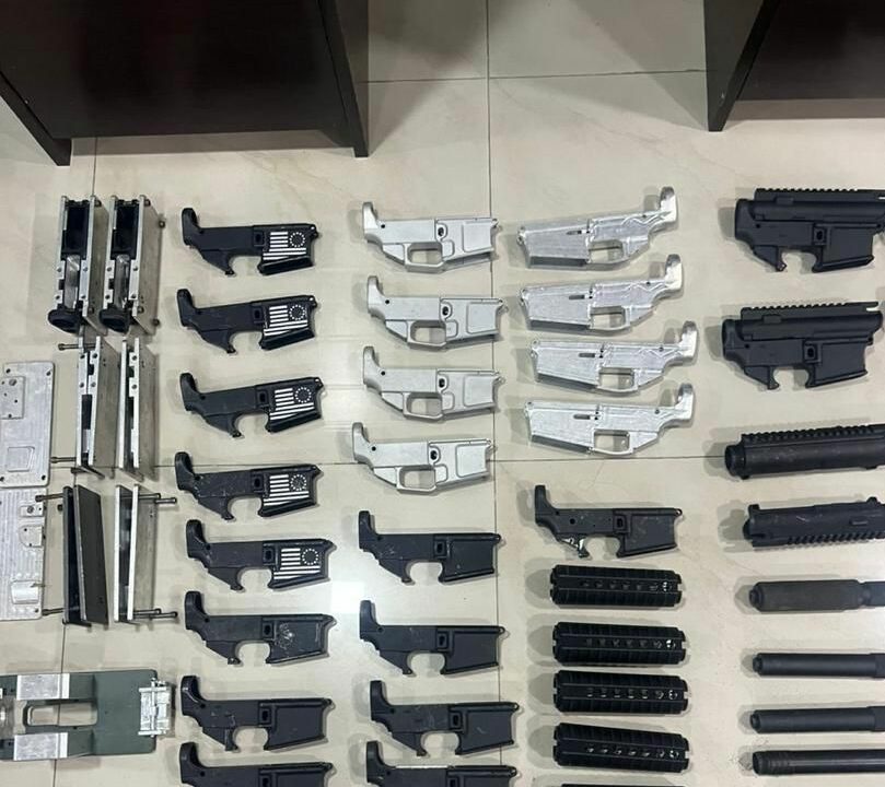 Ministro Ceballos reporta nueva incautación de armas de guerra (+FOTOS)