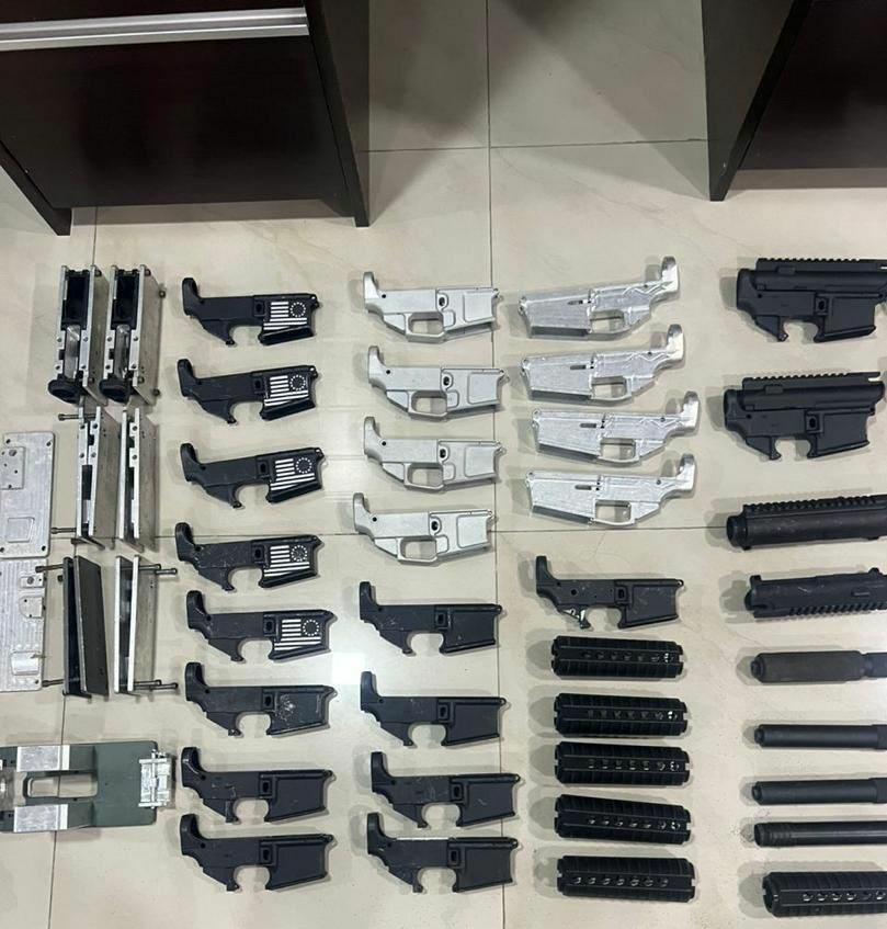 Ministro Ceballos reporta nueva incautación de armas de guerra (+FOTOS)