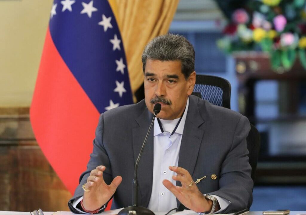 Maduro denuncia que WhatsApp entregó “información de los venezolanos” a Machado y González