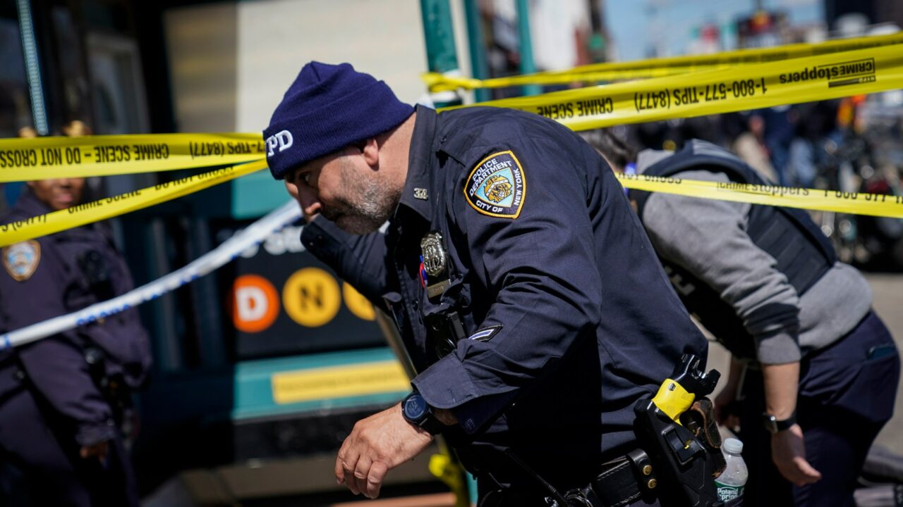 Nueva York | Apuñalan a adolescente en estación del metro