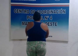 Mujer fue arrestada por agredir a un adolescente con un tubo