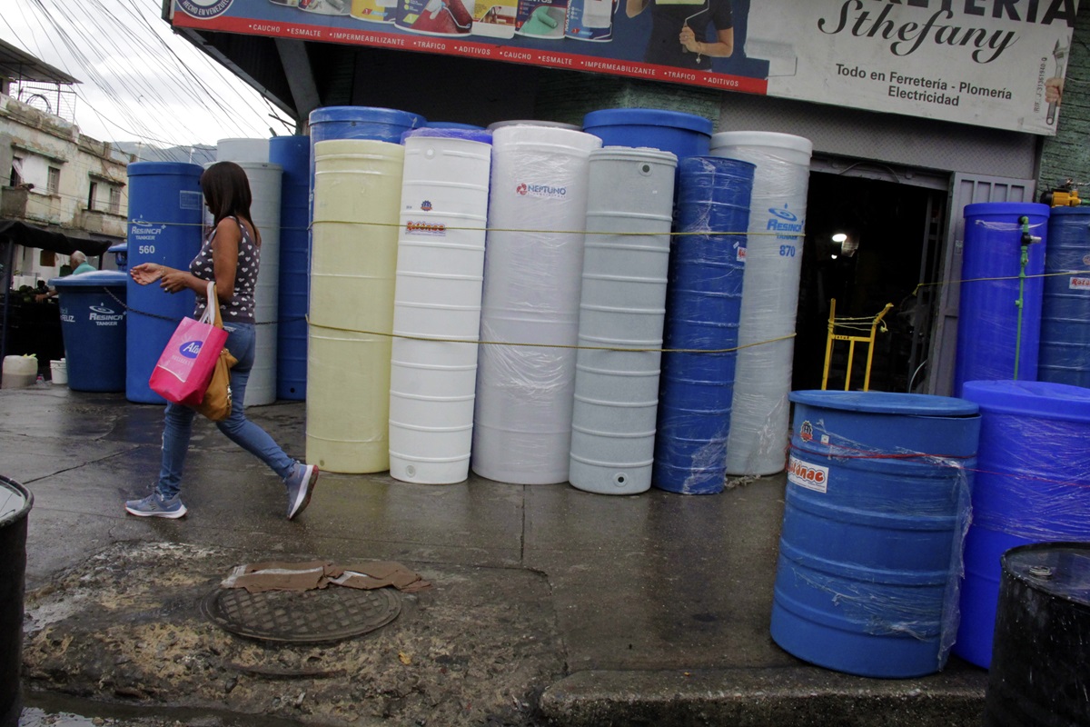 Caracas | Los tanques de agua para casas y apartamentos tienen descuentos (+PRECIOS)