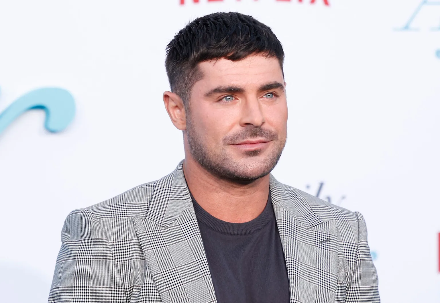 Así reapareció Zac Efron tras sufrir accidente en Ibiza (+FOTO)