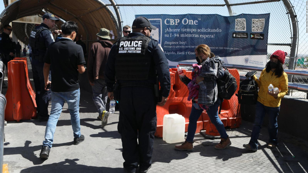 EEUU | Esto es lo que pasa cuándo un inmigrante se entrega en la frontera al CBP sin cita