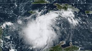 Florida se encuentra en alerta por tormenta tropical Debby