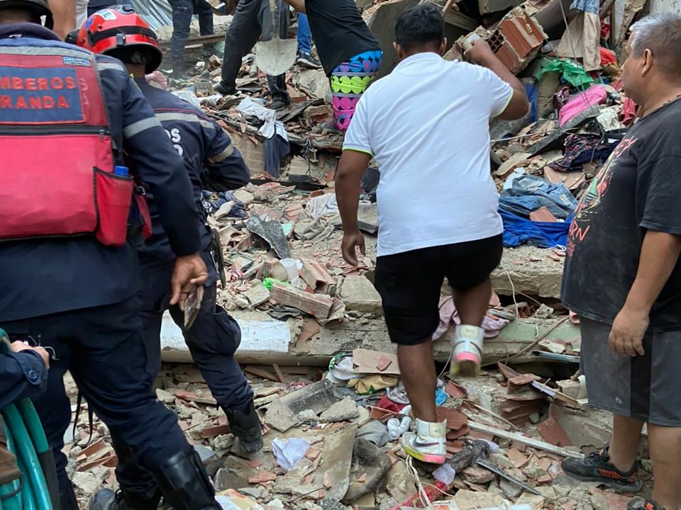 Padre murió junto a sus bebés en el incendio de Petare este #12Ago (+DETALLES)