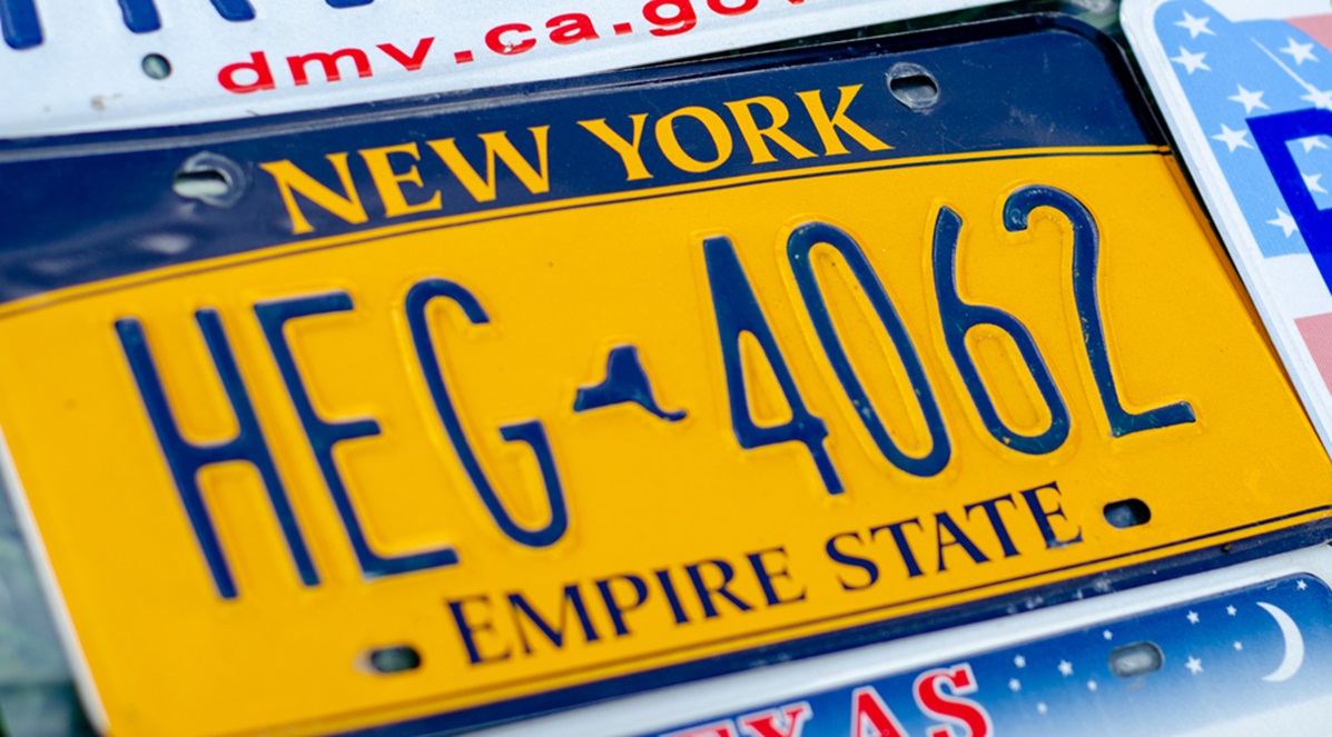 Nueva York | Sepa cómo reemplazar la placa de su coche de forma remota en el DMV (+Pasos)