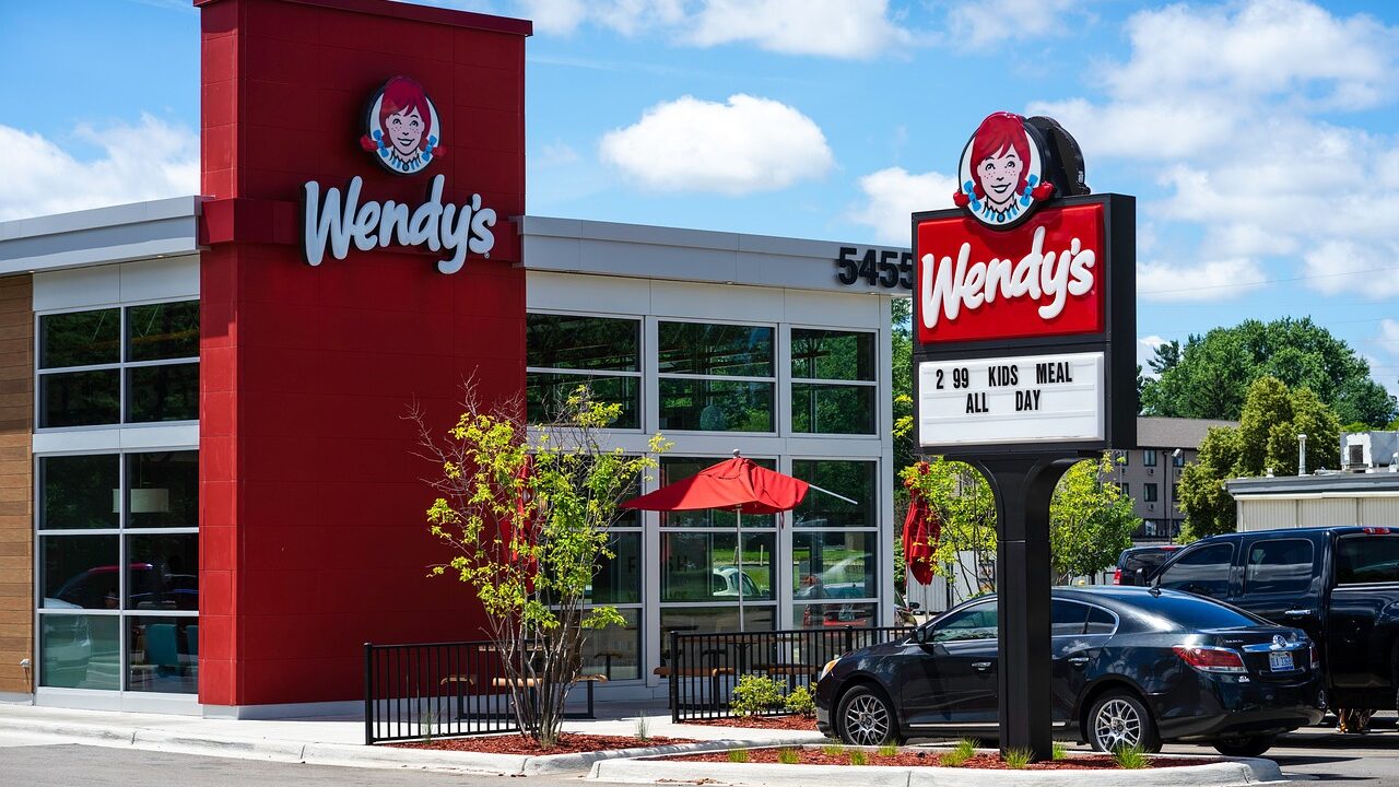 Wendy’s tiene vacantes disponibles en Florida y no exige estatus migratorio (+Salarios)